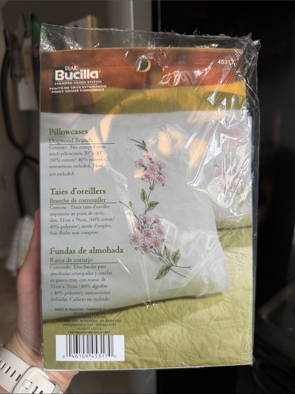 Bucilla 45317 Flower Stamped Embroidery Pillowcases